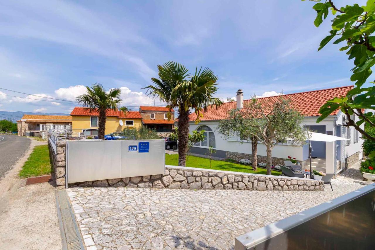 Apartments In Silo/Insel Krk 13443 Экстерьер фото