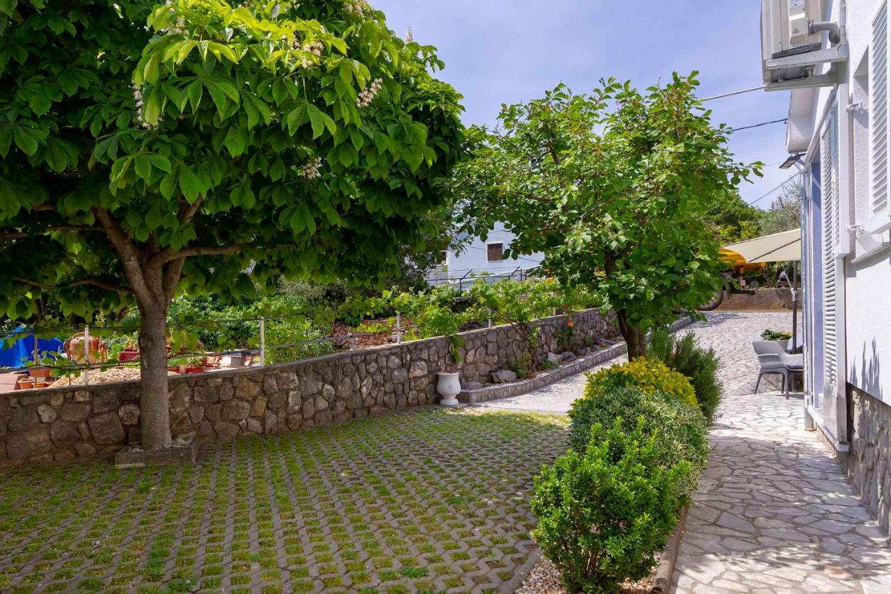 Apartments In Silo/Insel Krk 13443 Экстерьер фото